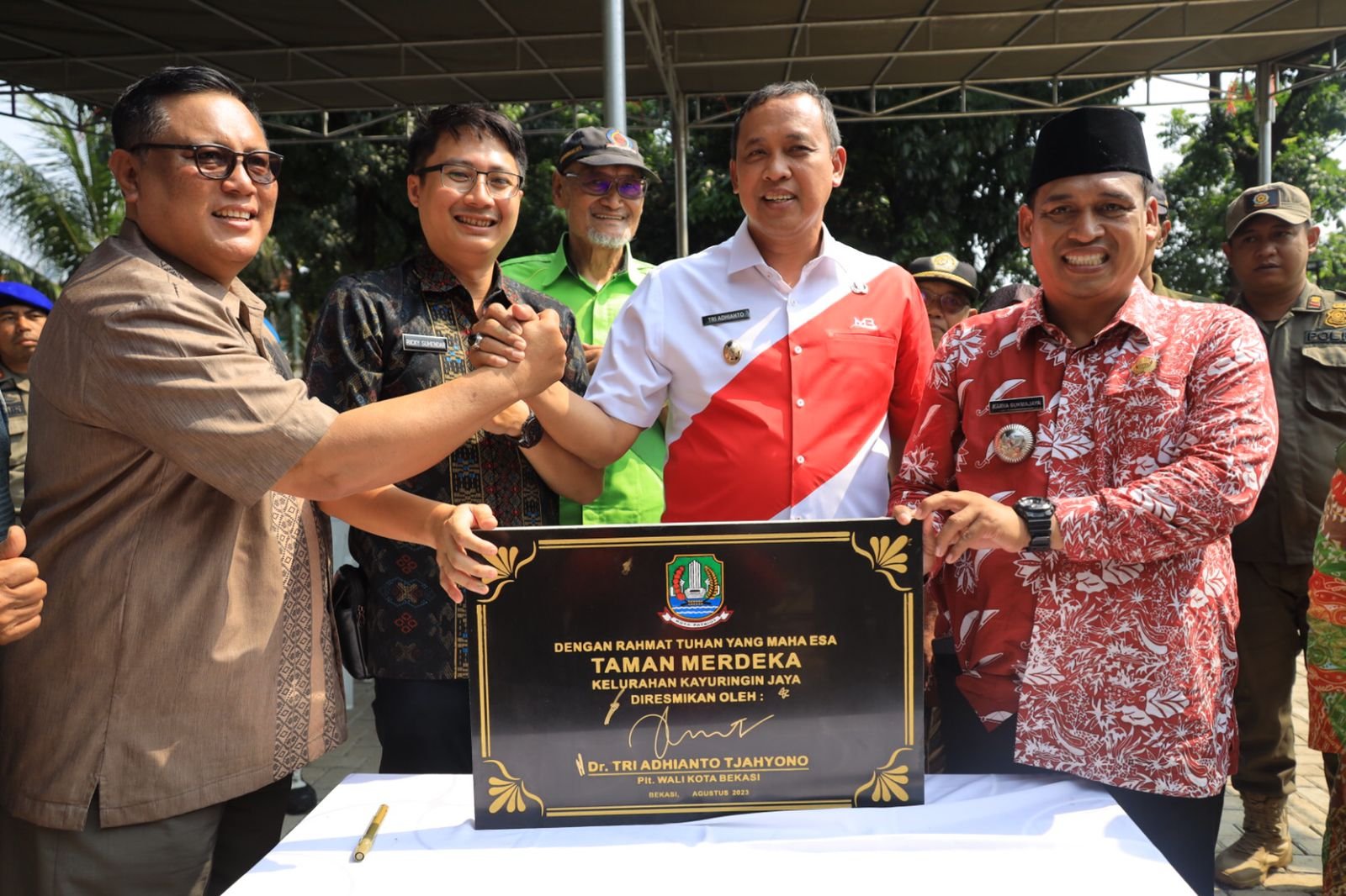 Kembali Resmikan Taman, Plt. Wali Kota Bekasi “Hijaukan Lingkungan ...