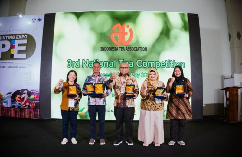 Teh Butong produksi PTPN IV PalmCo meraih 6 penghargaan di National Tea Competition 2025.