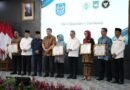 Penguatan Tata Kelola dan Pemberdayaan Desa, Bupati Pandeglang Terima Penghargaan Nasional