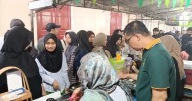 Pedagang Mpek-Mpek Asal Jambi Debut di Kampung Ramadan Kauman