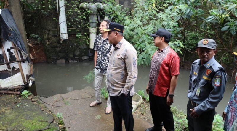 Tri Adhianto Mulai Penataan dan Peninggian Jembatan Kali Chandra sebagai Solusi Banjir