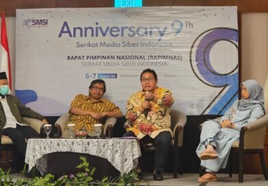 Ketua Umum SMSI Firdaus Kritik Kebijakan Verifikasi Dewan Pers, Dinilai Mengancam Keberlangsungan Media Kecil Ketua Umum SMSI Firdaus Kritik Kebijakan Verifikasi Dewan Pers, Dinilai Mengancam Keberlangsungan Media Kecil