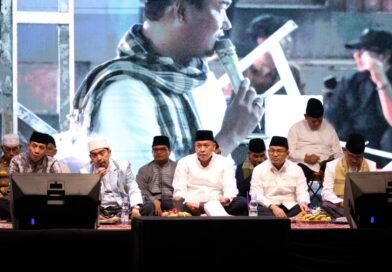 Tri Adhianto Hadiri Bekasi Bershalawat di Plaza Patriot dalam Rangka HUT ke-29 Kota Bekasi