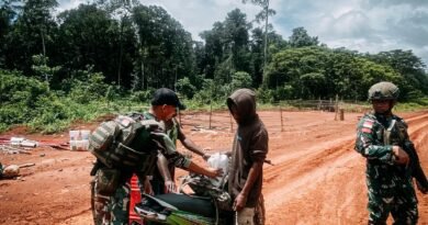 Yonif 403/WP Bongkar Penyelundupan Ganja di Wilayah Perbatasan Indonesia–PNG Yonif 403/WP Bongkar Penyelundupan Ganja di Wilayah Perbatasan Indonesia–PNG