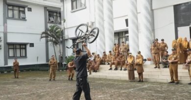 Bupati Dewi Setiani Lepas Atlet BMX Pandeglang Ainul Fajri ke Ajang Internasional di Malaysia