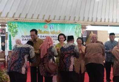 Syawalan Pemkab Sleman Berlangsung Hangat, Sri Sultan Ingatkan Nilai Keikhlasan Syawalan Pemkab Sleman Berlangsung Hangat, Sri Sultan Ingatkan Nilai Keikhlasan