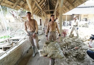 Aksi Praja IPDN Pulihkan Istana Benua Raja Pascabanjir di Aceh Tamiang Aksi Praja IPDN Pulihkan Istana Benua Raja Pascabanjir di Aceh Tamiang