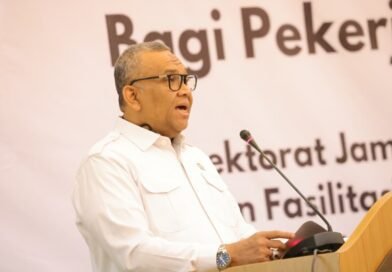 Wamenaker Soroti Kerentanan Pekerja Informal, Dorong Penguatan Perlindungan Sosial Wamenaker Soroti Kerentanan Pekerja Informal, Dorong Penguatan Perlindungan Sosial