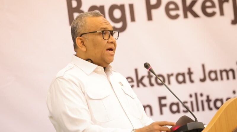 Wamenaker Soroti Kerentanan Pekerja Informal, Dorong Penguatan Perlindungan Sosial Wamenaker Soroti Kerentanan Pekerja Informal, Dorong Penguatan Perlindungan Sosial