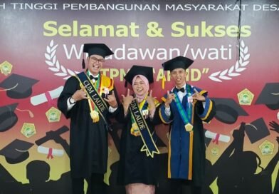 Tiga Pamong Condongcatur Diwisuda, Bukti Peningkatan Kapasitas SDM