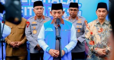 Kapolri Hadiri Halal Bihalal KSPSI, Tekankan Sinergi Buruh dan Pengusaha Kapolri Hadiri Halal Bihalal KSPSI, Tekankan Sinergi Buruh dan Pengusaha