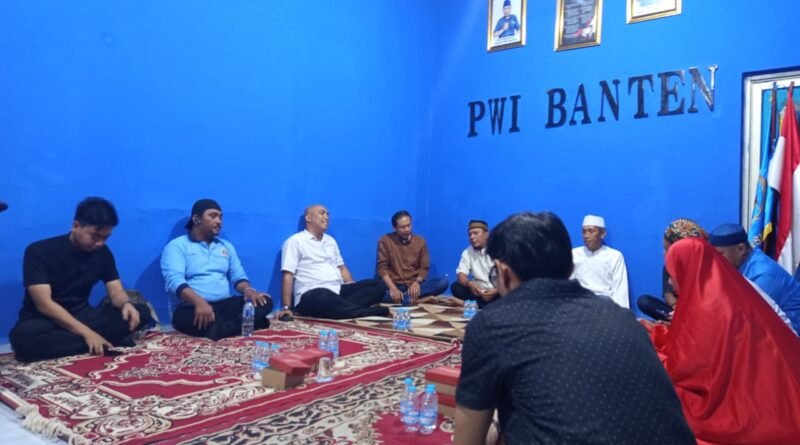 PWI Banten Doakan Almarhum Julmansyah Sakedang melalui Yasin dan Tahlil