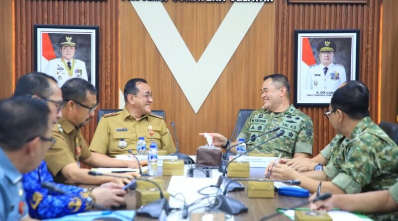 Sekda Edward Candra Terima Audiensi TNI Bahas Strategi Penyelesaian Konflik Tenurial