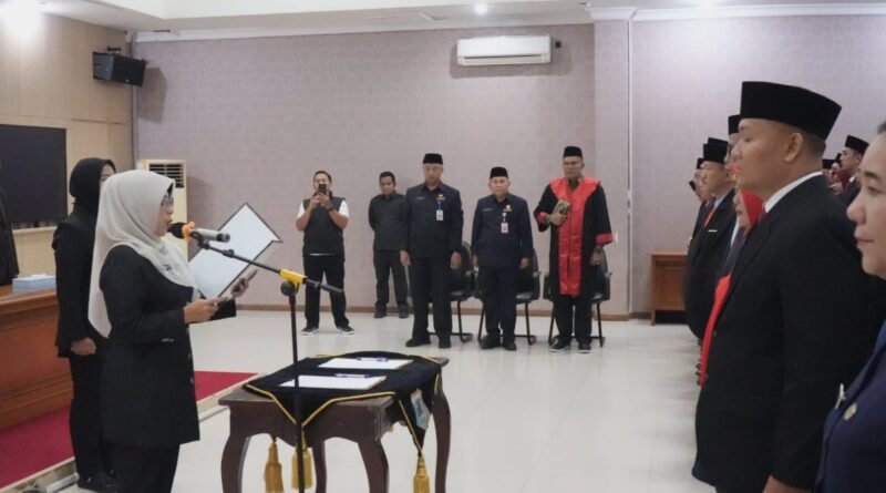 Bupati Pandeglang Lantik 94 Pejabat Eselon III, Tekankan Peran sebagai Pelayan Masyarakat