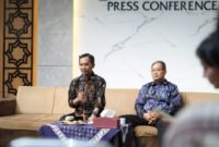 Sekretaris Universitas UMY, memberikan penjelasan mengenai UMY Awards 2026 kepada rekan media di UMY pada Rabu (22/4)