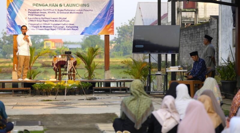 Universitas Muhammadiyah Yogyakarta Luncurkan Lapak Digital KoPi Ngaji dan Serahkan Hibah Listrik Masjid