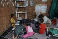 kegiatan Sambirejo Literacy Festival yang digagas oleh dosen UMY untuk meningkatkan literasi masyarakat desa Sambirejo, Prambanan, Sleman