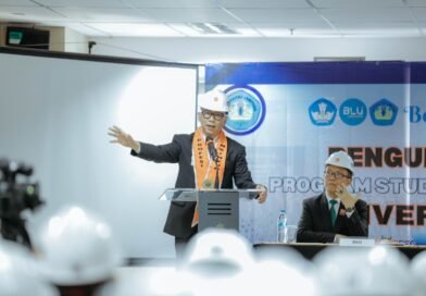 Gubernur Lampung Raih Wisudawan Terbaik I Program Profesi Insinyur Unila