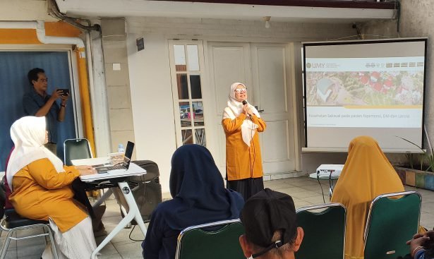 57 Lansia Prolanis Ikuti Penyuluhan Kesehatan Reproduksi di Klinik Firdaus