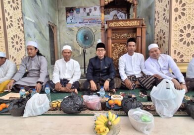Pemdes Sindangheula Gelar Pengajian Rutin Bulanan dan Santunan Yatim