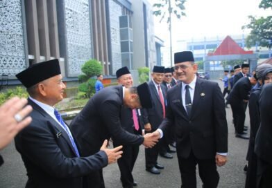 Sekda Sumsel Pimpin Upacara Hari Otonomi Daerah ke-30, Tekankan Sinergi Pusat dan Daerah