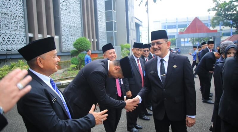 Sekda Sumsel Pimpin Upacara Hari Otonomi Daerah ke-30, Tekankan Sinergi Pusat dan Daerah