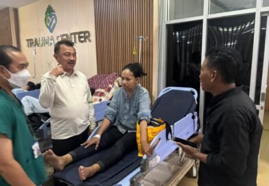 Wawali Bekasi Kunjungi Korban di RSUD, Tegaskan Respons Cepat Penanganan Musibah