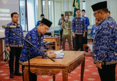 Marindo Kurniawan Tekankan Soliditas Saat Kukuhkan Pengurus PAW Korpri Way Kanan