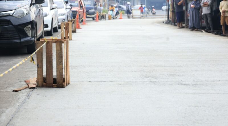 Wali Kota Bekasi Resmikan Perbaikan Jalan Raya Pekayon di Grand Galaxy City