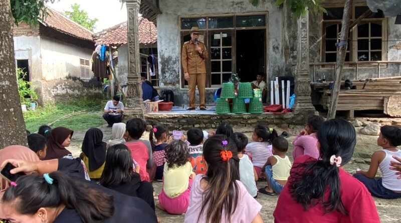 Pemdes Sindangheula Gencarkan Sosialisasi Bank Sampah hingga Tingkat Kampung