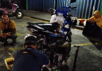 Divisi STAK Team Tambal Ban Berikan Bantuan Gratis bagi Pengendara di Jalan