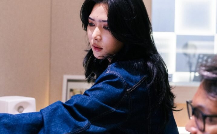 Isyana Sarasvati Hadirkan Nuansa Emosional dalam Video Musik “Garuda di Dadaku”