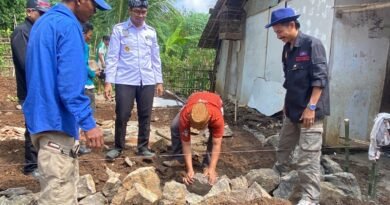 Wujud Kepedulian, Kades Sindangheula Mulai Pembangunan Rumah untuk Kusnadi