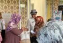 Ratusan Warga Sindangheula Terima Bantuan Beras dan Minyak Goreng dari Bapanas Ratusan Warga Sindangheula Terima Bantuan Beras dan Minyak Goreng dari Bapanas