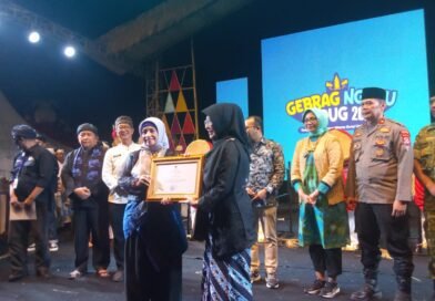 Ribuan Warga Padati Alun-Alun, Pembukaan Gebrag Ngadu Beduk 2026 Berlangsung Meriah