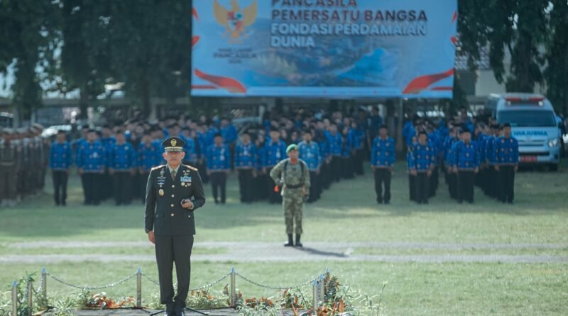 Peringati Hari Lahir Pancasila, Pemprov Lampung Gelar Upacara Bersama Pangdam XXI/Radin Inten Peringati Hari Lahir Pancasila, Pemprov Lampung Gelar Upacara Bersama Pangdam XXI/Radin Inten