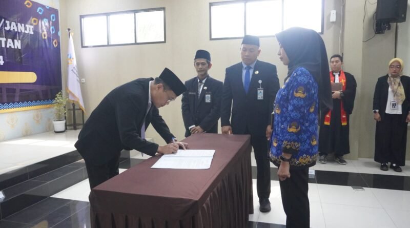 Sesmen Kemendukbangga/BKKBN Lantik 34 Pegawai di Banten, Perkuat SDM Pembangunan Keluarga