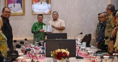 Terima Kunjungan DPRD Banjarbaru, Plh Wali Kota Harris Bobihoe Bahas Strategi Peningkatan PAD