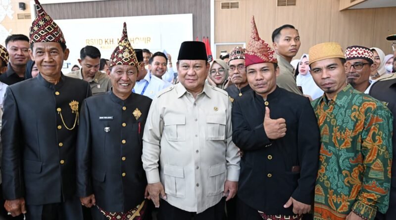 Antusiasme Warga Pesisir Barat Warnai Kunjungan Presiden Prabowo