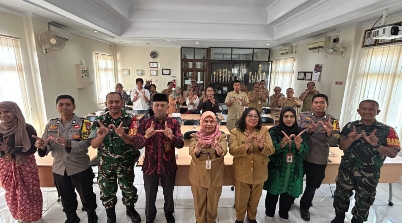 Fakultas Hukum UWM Edukasi Masyarakat Bijak Bermedsos Sekaligus Perluas Akses Beasiswa Fakultas Hukum UWM Edukasi Masyarakat Bijak Bermedsos Sekaligus Perluas Akses Beasiswa