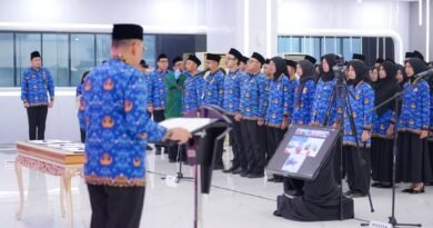 Wamen Ossy Pimpin Pengambilan Sumpah 1.322 PNS Baru: Tegaskan Awal Tanggung Jawab ASN Wamen Ossy Pimpin Pengambilan Sumpah 1.322 PNS Baru: Tegaskan Awal Tanggung Jawab ASN