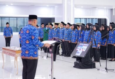 Wamen Ossy Pimpin Pengambilan Sumpah 1.322 PNS Baru: Tegaskan Awal Tanggung Jawab ASN Wamen Ossy Pimpin Pengambilan Sumpah 1.322 PNS Baru: Tegaskan Awal Tanggung Jawab ASN