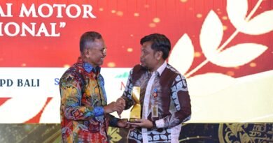 Program Sekolah Gratis Antar Gubernur Banten Andra Soni Raih Penghargaan Nasional