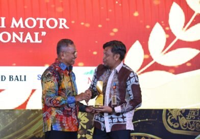 Program Sekolah Gratis Antar Gubernur Banten Andra Soni Raih Penghargaan Nasional