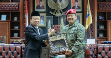 Gubernur Mirza Apresiasi Dedikasi Kolonel Marinir Supriadi Tarigan dalam Mendukung Pembangunan Lampung Gubernur Mirza Apresiasi Dedikasi Kolonel Marinir Supriadi Tarigan dalam Mendukung Pembangunan Lampung