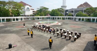 UMY Tingkatkan Profesionalisme Satpam Melalui Kepelatihan Bersama Polres Bantul UMY Tingkatkan Profesionalisme Satpam Melalui Kepelatihan Bersama Polres Bantul