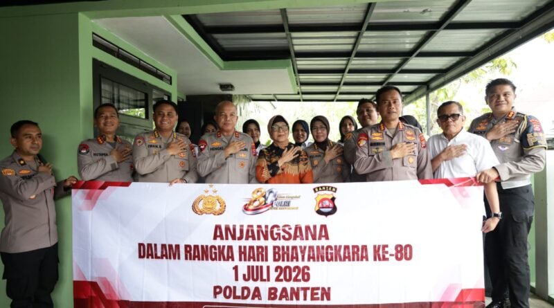 Kapolda Banten Anjangsana ke Brigjen Pol (Purn) Rumiah Jelang Hari Bhayangkara
