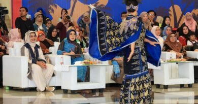 Tinawati Andra Soni Ajak Perkuat Pariwisata dan Ekonomi Kreatif lewat Parade Wastra Banten