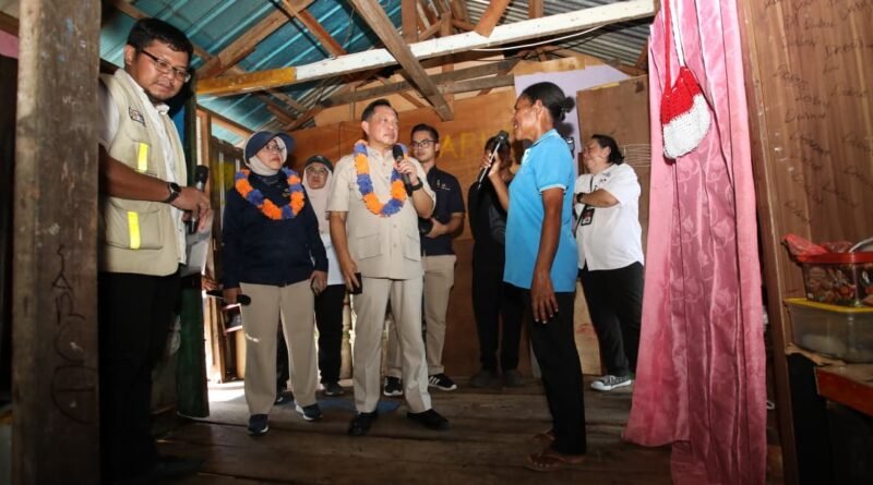 Mendagri Tinjau BSPS di Tanjung Ria, Dorong Penataan Kampung Nelayan di Jayapura