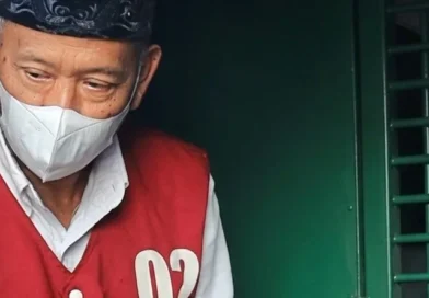 Dugaan Korupsi Tanah Kas Kalurahan Condongcatur, Dua Tersangka Ditahan Kejati DIY Dugaan Korupsi Tanah Kas Kalurahan Condongcatur, Dua Tersangka Ditahan Kejati DIY